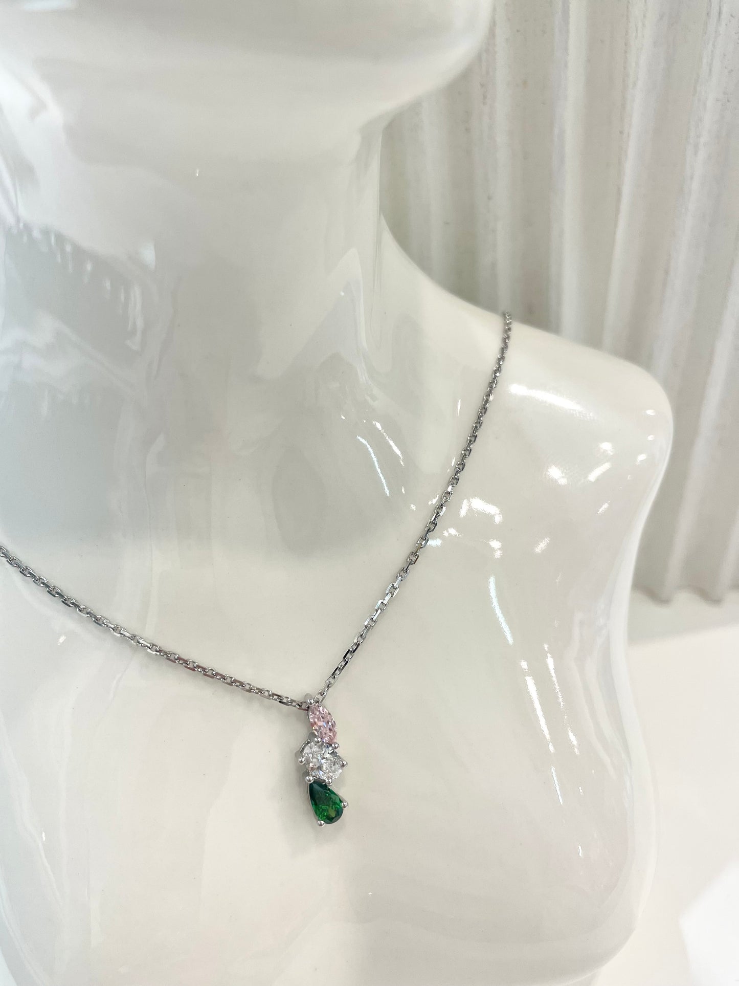 S925 粉白綠三色水滴鋯石頸鏈42AJNO156