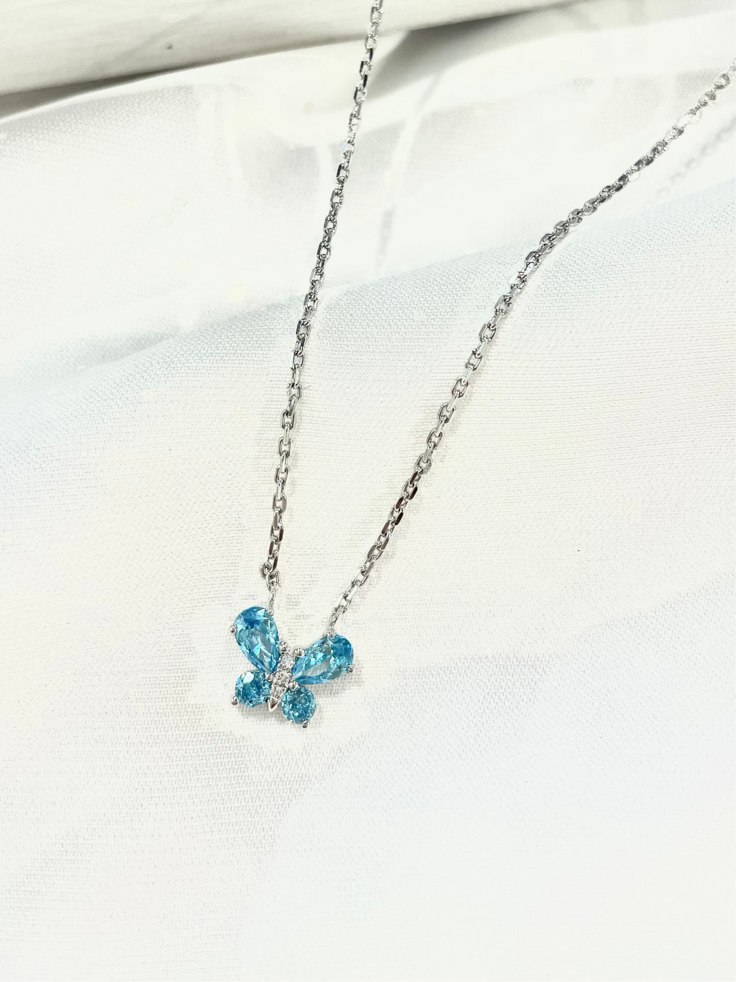 S925 優雅天藍鋯石蝴蝶鑽石頸鏈42AJNO160