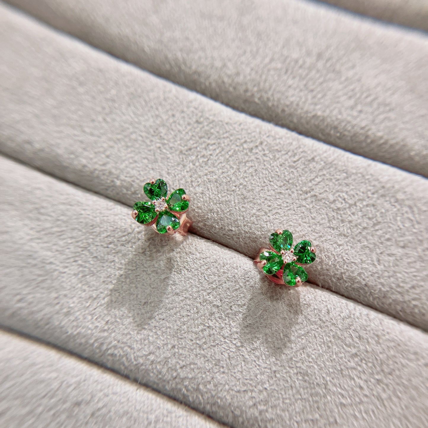 *春日新上* S925 蘋果綠幸運四葉草鑽石耳釘42AJE0176-紅