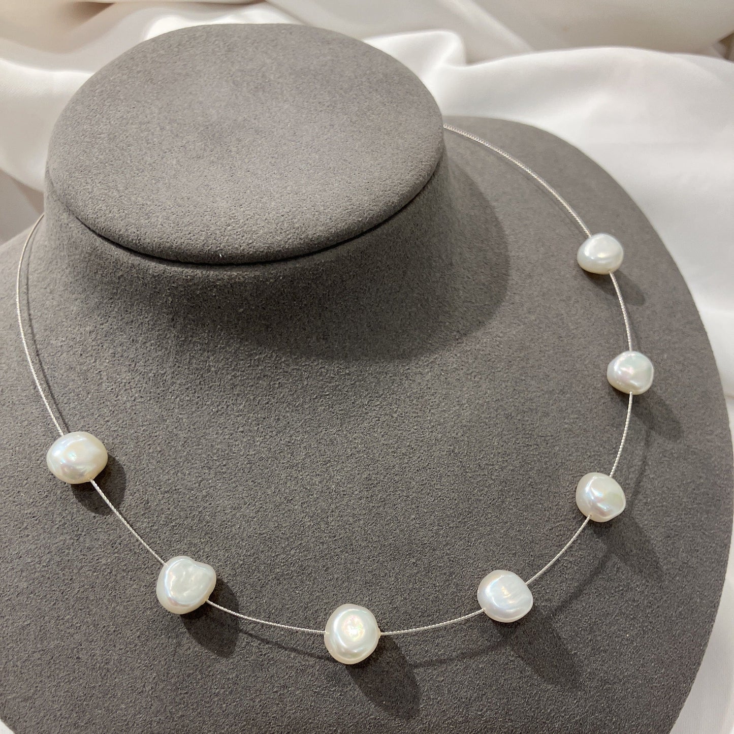 *絕版孤品* 淡水珍珠配意大利18K白金純鏈(每粒直徑約0.7cm)