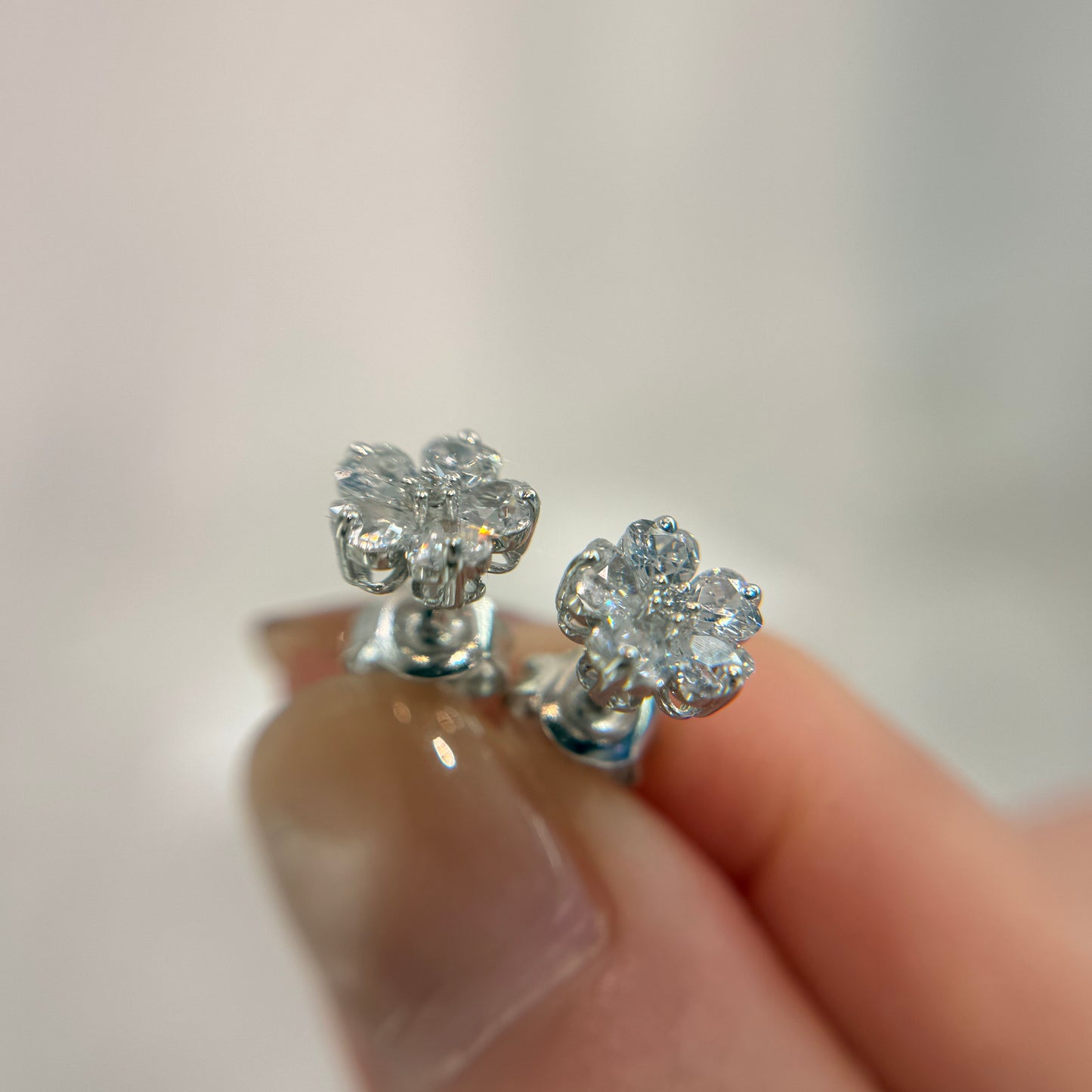 *春日新上* S925 透白櫻花鑽石耳釘42AJE0175