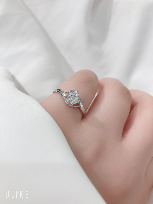 時尚鑲空戒臂六爪18K鑽石戒指 H24309