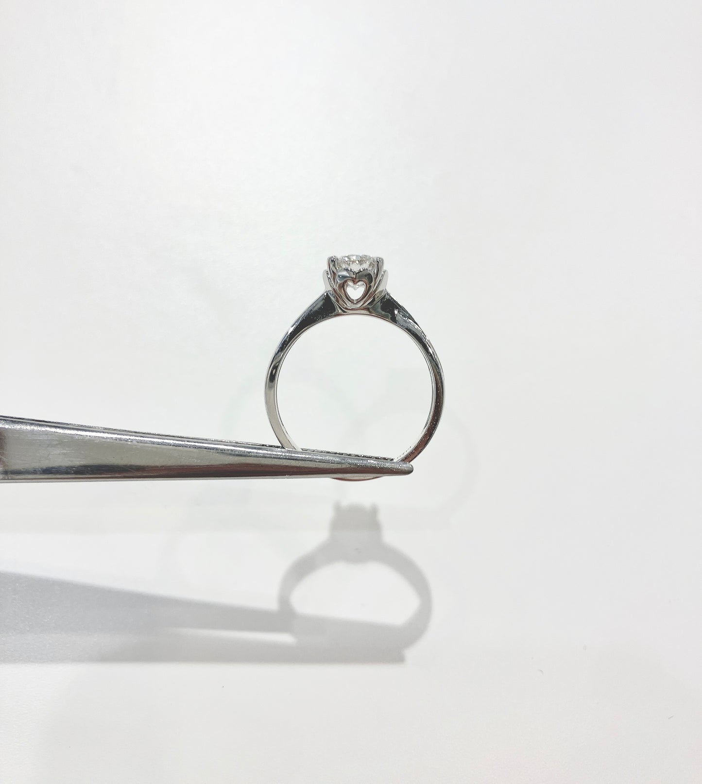 *New*流線型戒臂四爪18K鑽石戒指H26480