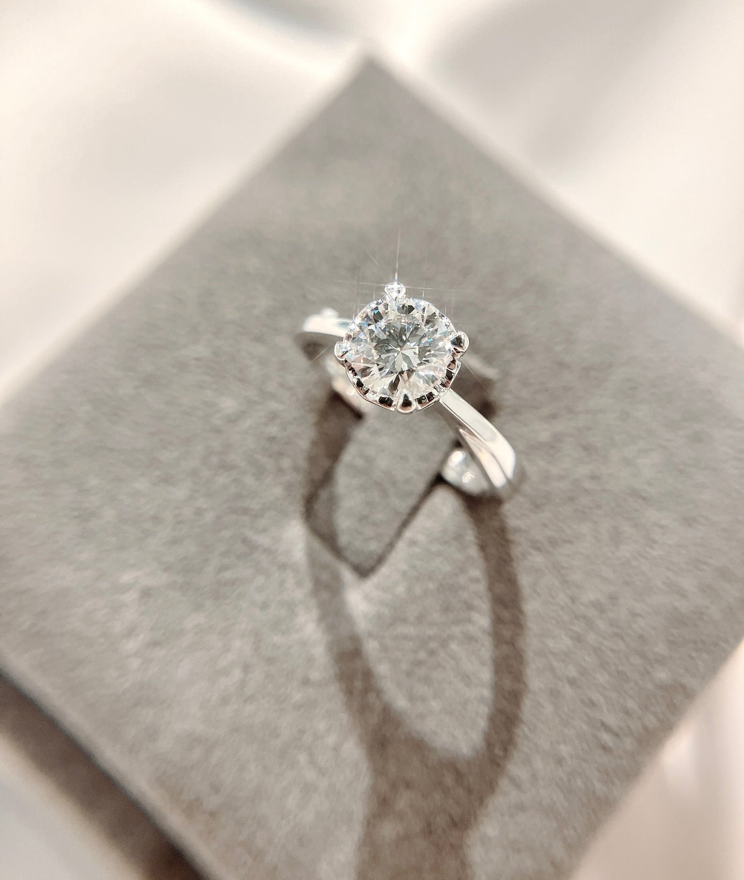 *New*流線型戒臂四爪18K鑽石戒指H26480