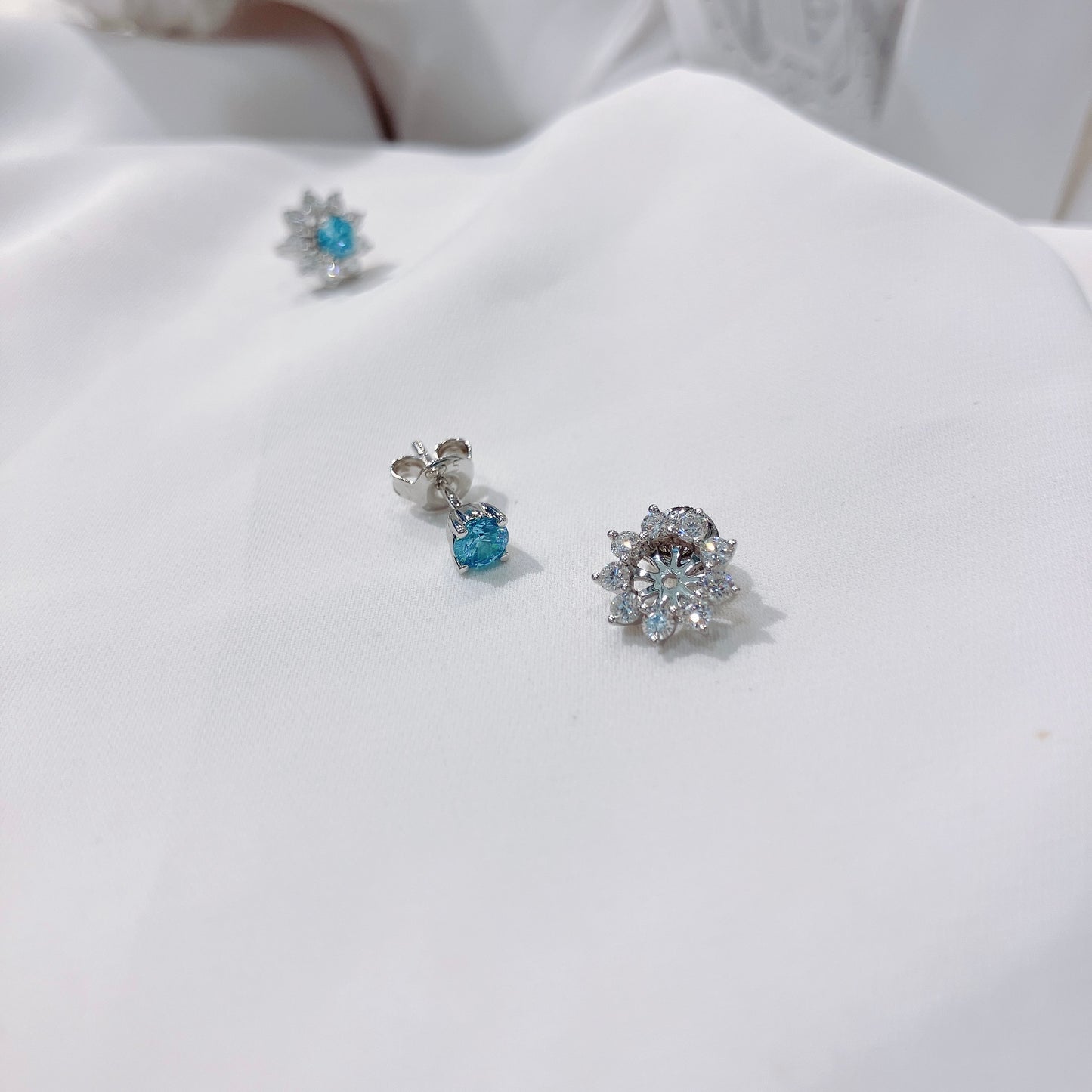 *New* S925 璀璨天藍鋯石拼太陽花鑽石耳環42AJE0168