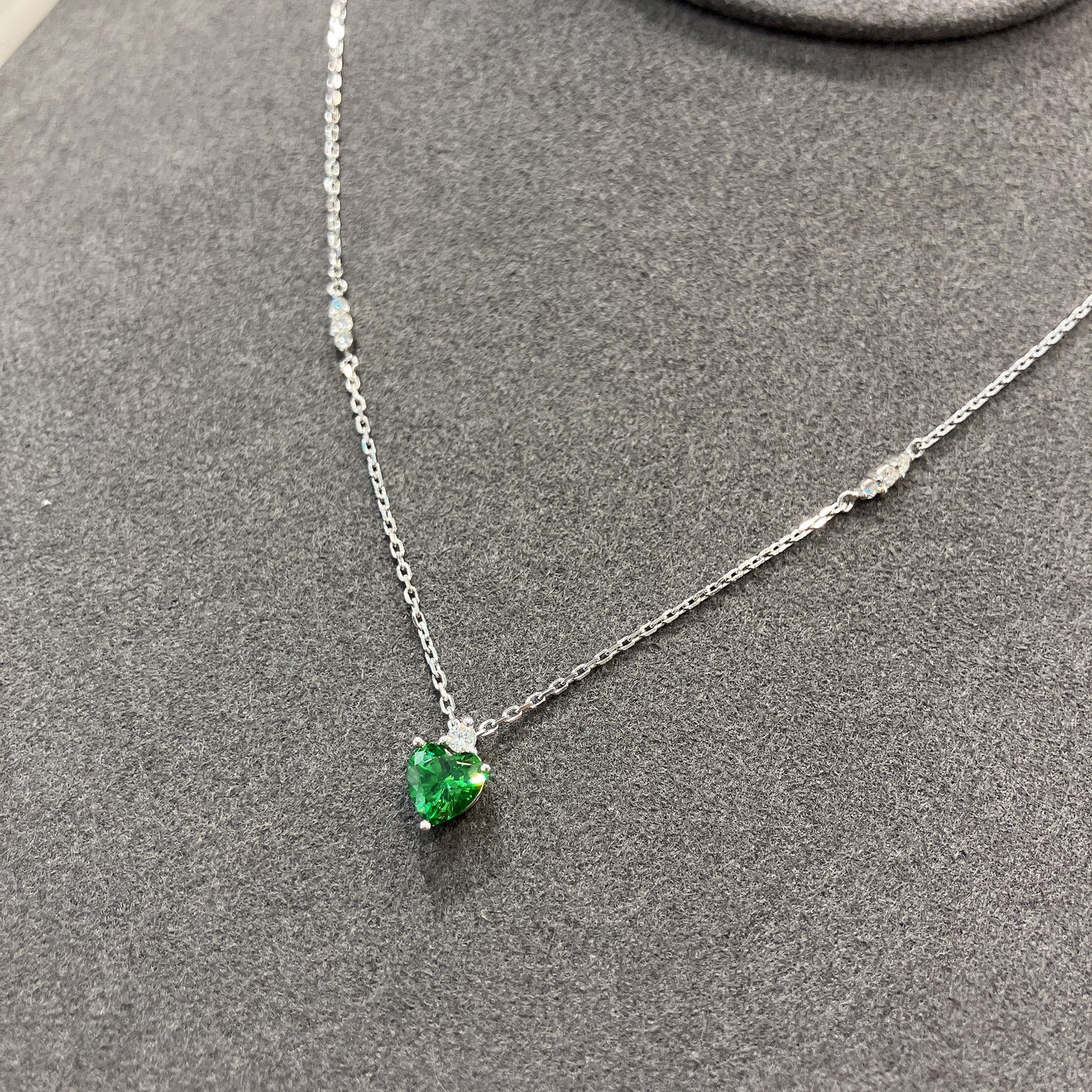 *New* S925 優雅翠綠心形鋯石皇冠鑽石頸鏈42AJN0178