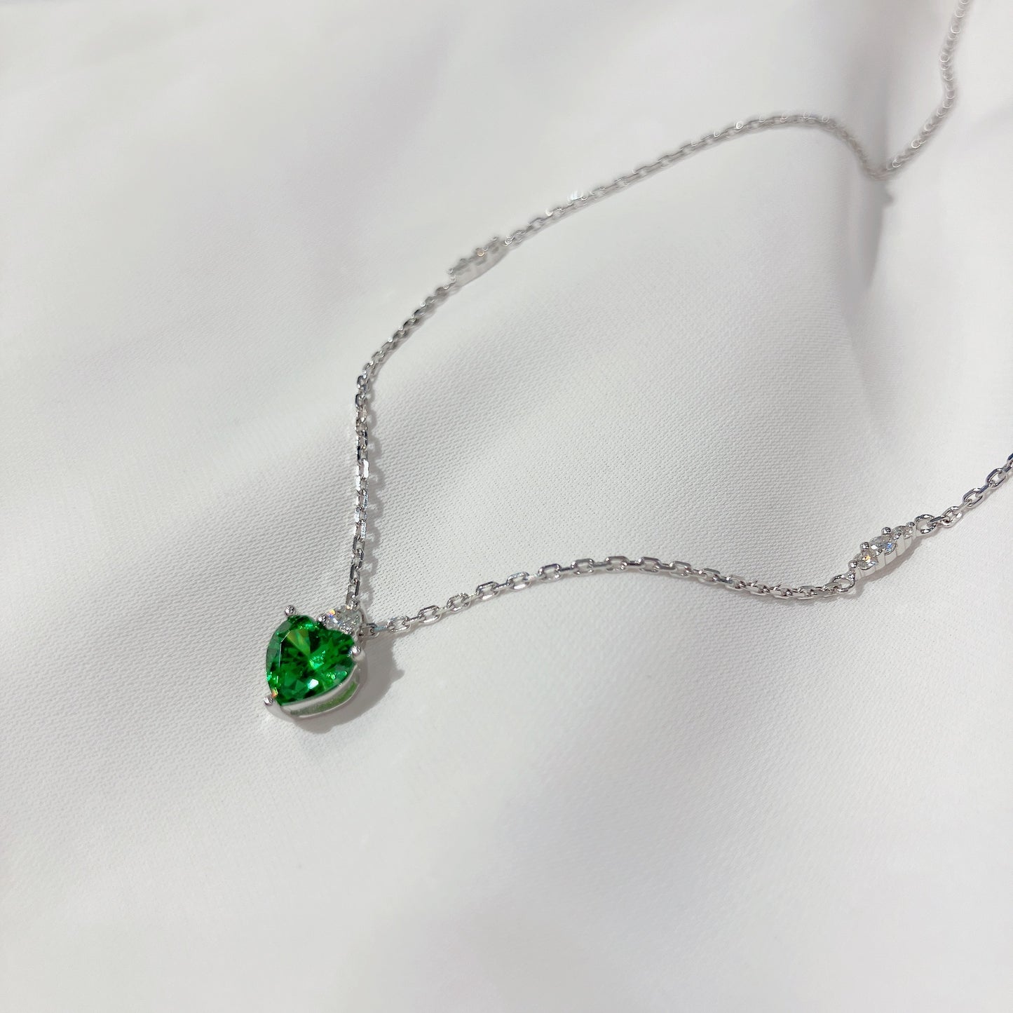 *New* S925 優雅翠綠心形鋯石皇冠鑽石頸鏈42AJN0178