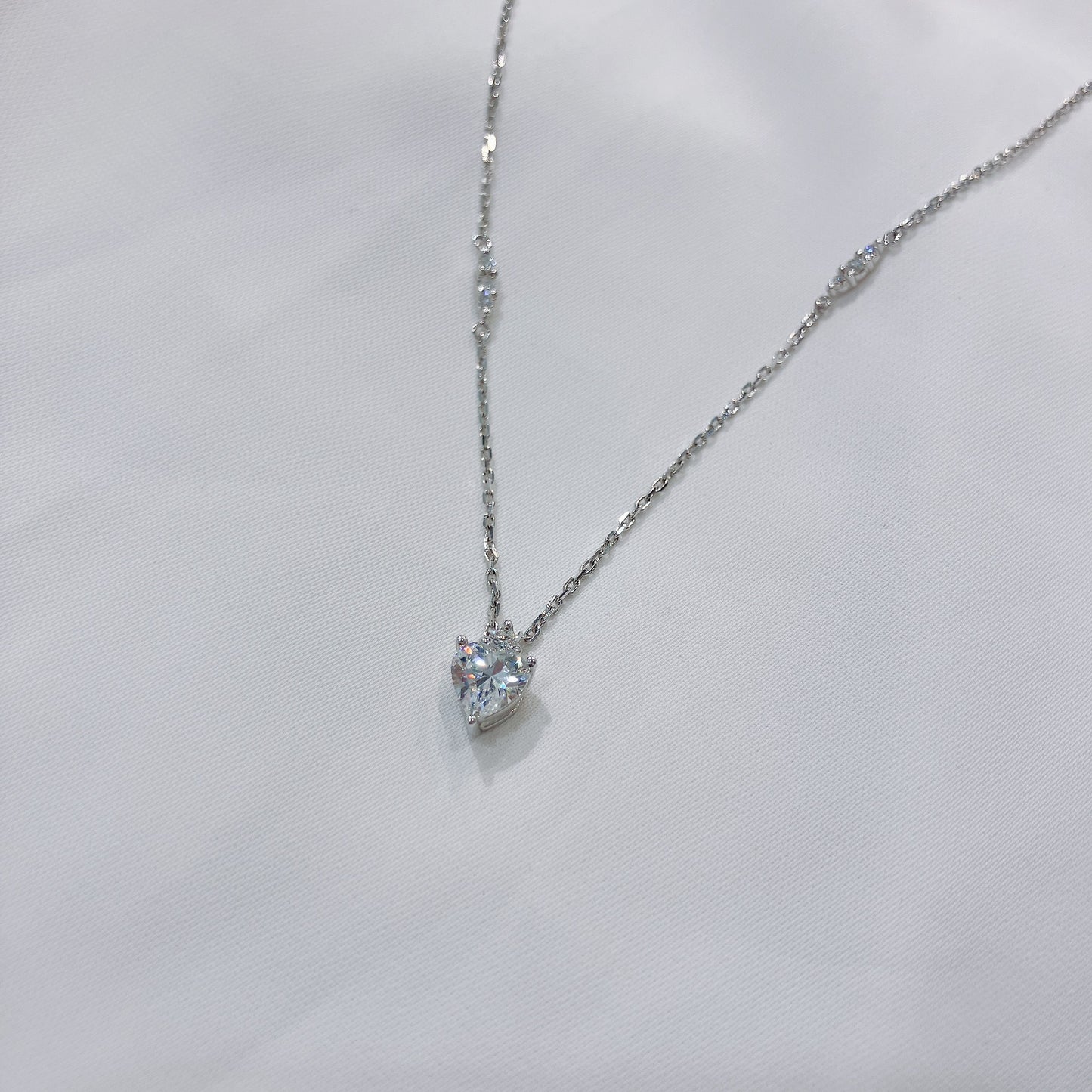 *New* S925 優雅白色心形鋯石皇冠鑽石頸鏈42AJN0178