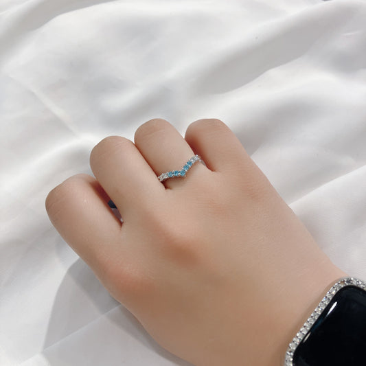 *New* S925 天藍鋯石拼碎鑽V形線戒42AJR0450